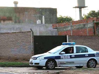Delincuentes asesinaron a un polic�a en el barrio Municipal