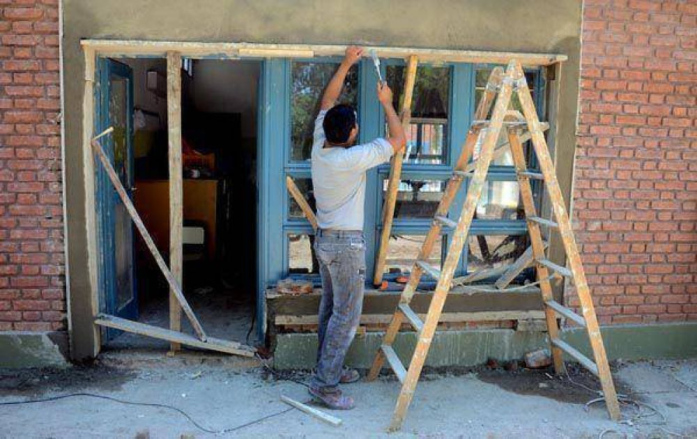 El gobierno de Neuqu�n le responde a ATEN: las escuelas estar�n refaccionadas para el comienzo de clases