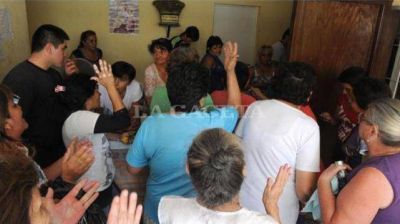 Por falta de agua tomaron la comuna de Cebil Redondo