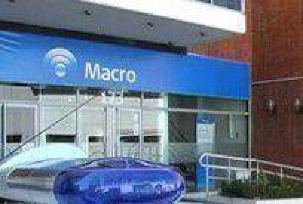 Intent� cobrar un cheque ap�crifo y el cajero del banco evit� la maniobra