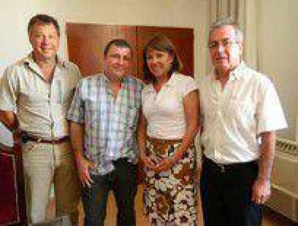 La intendenta Blanca Osuna se reuni� con representantes del Instituto Nacional de la Yerba Mate