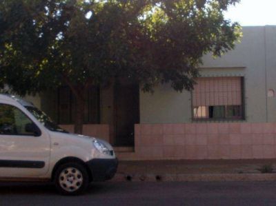 Entran a una casa c�ntrica y roban caja fuerte con 100.000 pesos