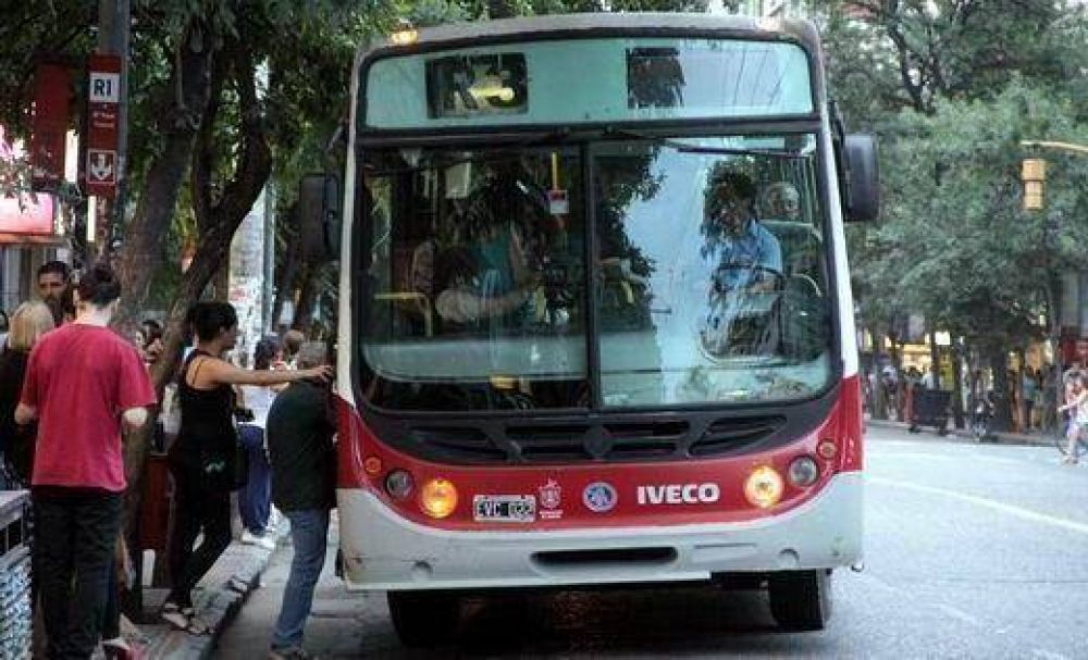 Con menos coches en las calles, se duplican los tiempos de espera