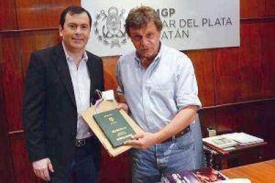 El gobernador Zamora visit� al intendente de Mar del Plata