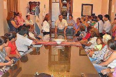 Infante se reuni� con vecinos de la capital