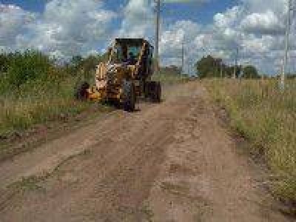 Nuevos trabajos de la Direcci�n Vial de la Municipalidad de Saladillo