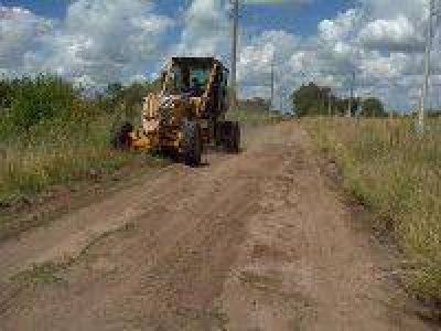 Nuevos trabajos de la Direcci�n Vial de la Municipalidad de Saladillo