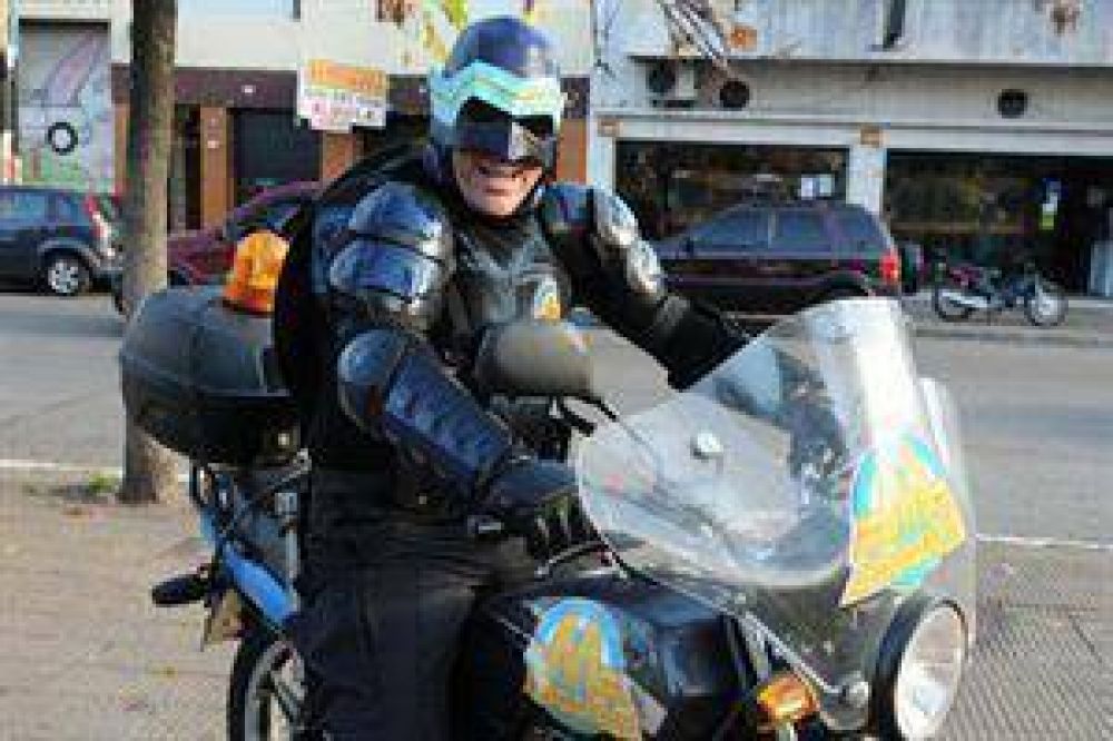 El "Superh�roe Menganno" se enfrent� a tiros con delincuentes