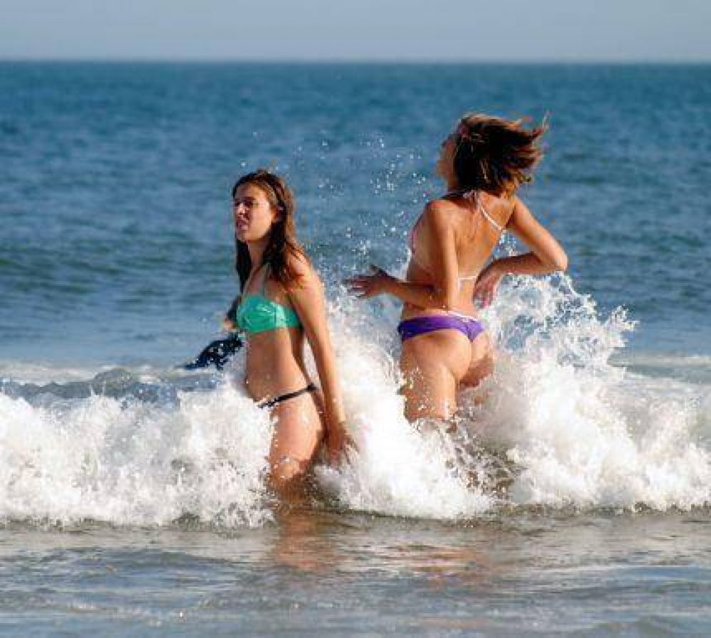 Los casi 36� hizo que miles de visitantes y marplatenses se tiraran al mar
