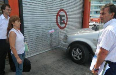 Inspecci�n General junto a OSSE clausuraron lavadero de autos en Strobel y la Costa