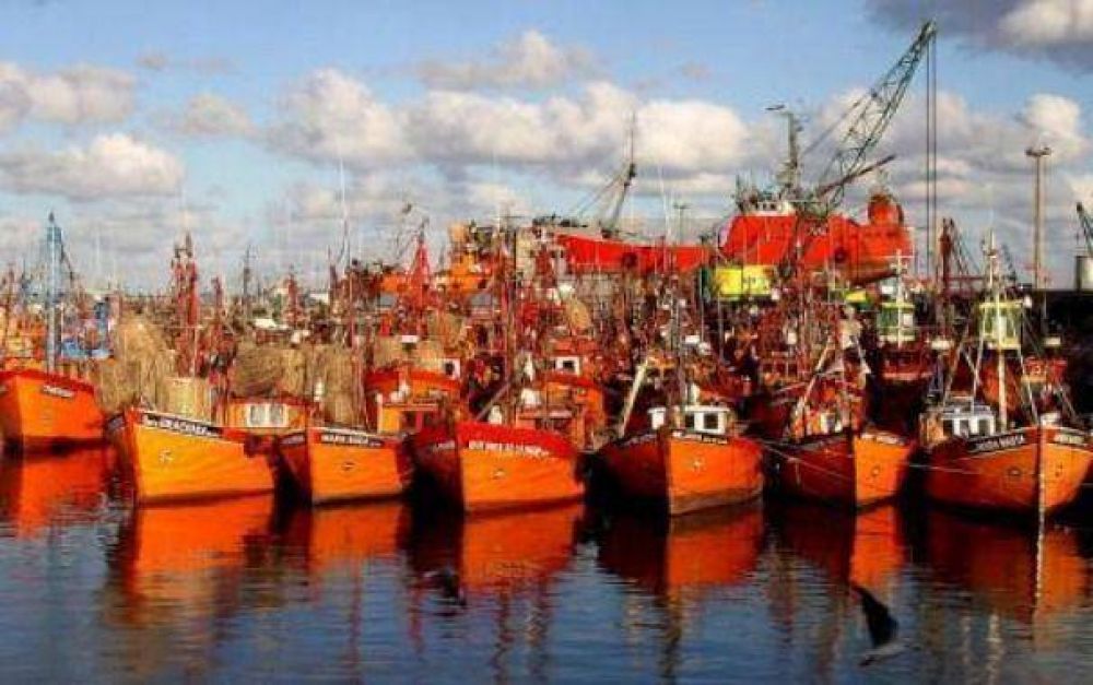 Pescadores buscan renovar las "lanchas amarillas"