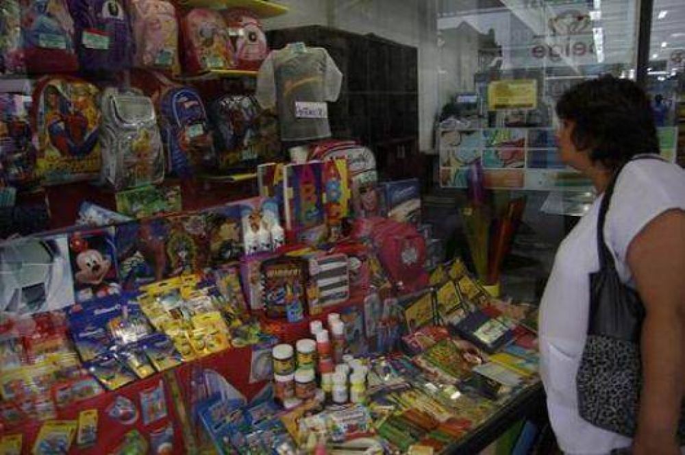 Regresar a clases costar� un 30% m�s caro este a�o