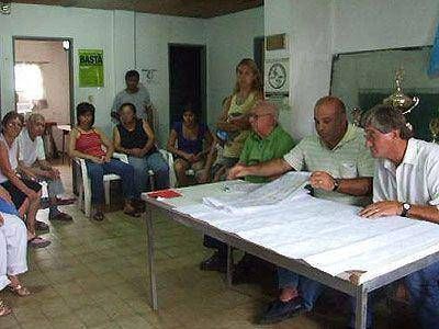 Piden asfalto y obras en zonas perif�ricas de Lomas.
