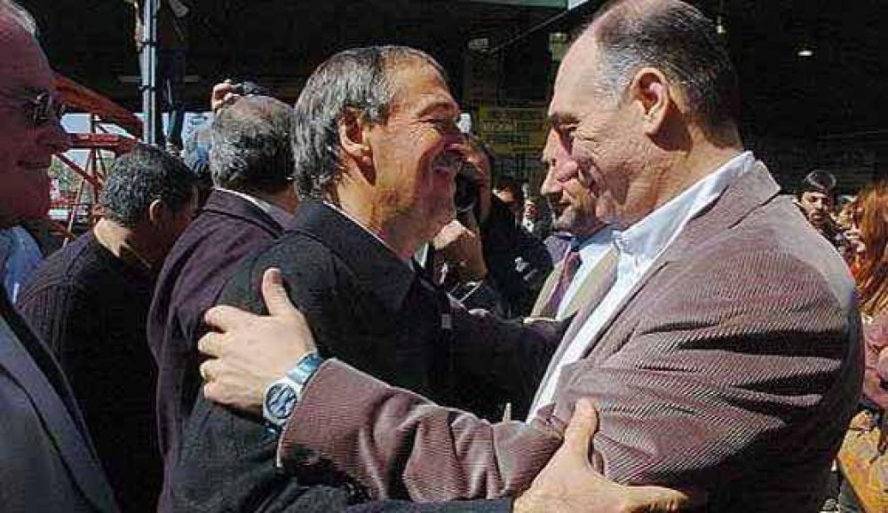 Presi�n a Schiaretti para bajar a Mondino