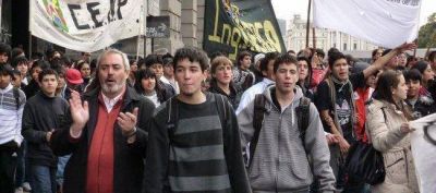 M1: La oposici�n llama a marchar contra el tarifazo PRO