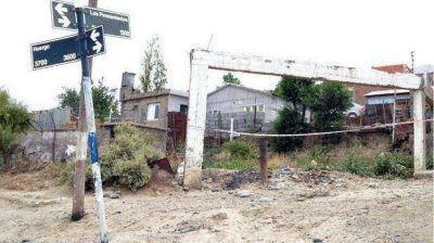 Un hombre apareci� muerto en un bald�o con golpes y sangre en la boca