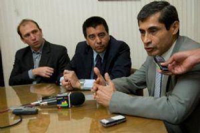 Entre hoy y ma�ana se depositar�n los fondos para que los municipios paguen los 300 pesos