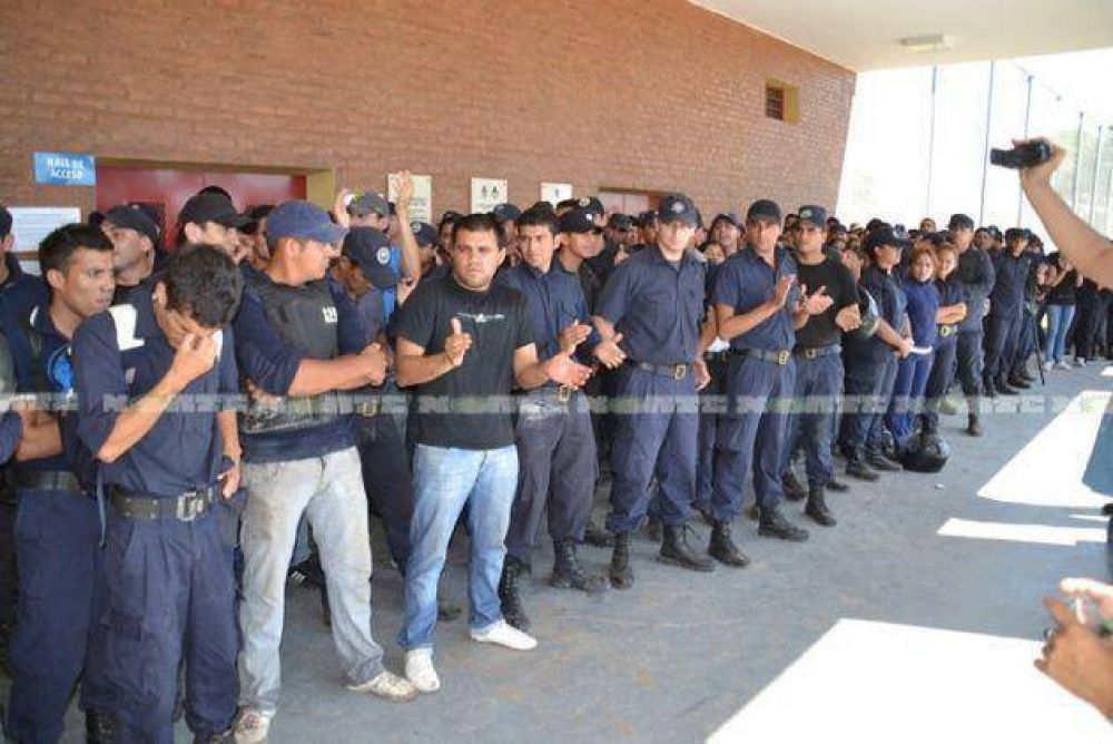 Penitenciarios demandan condiciones laborales