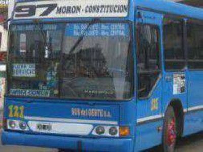 La Matanza: Dos heridos tras asalto y tiroteo en colectivo de la l�nea 97