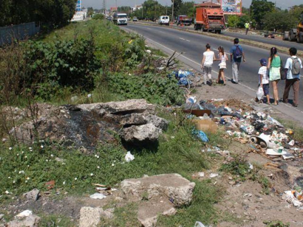 Operativo de limpieza en avenida Monteverde