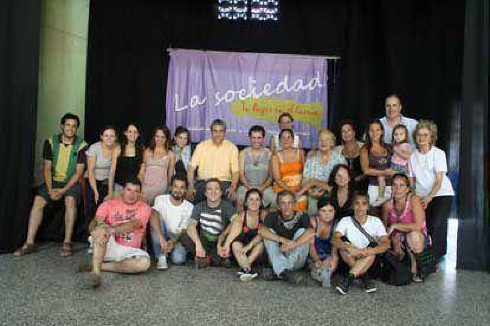 Contin�a la entrega de subsidios para las instituciones barriales
