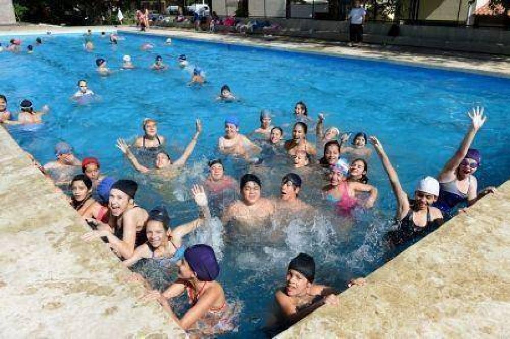 Programas de concientizaci�n en las Escuelas de Verano de la Ciudad