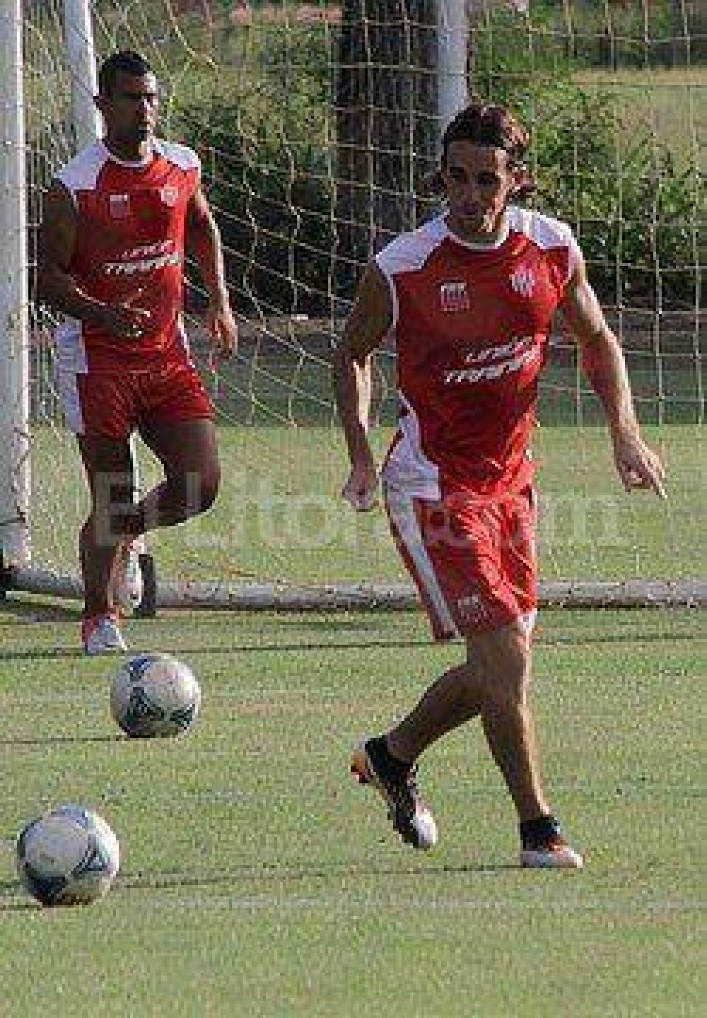 "S�lo me dedico a entrenar, de mi posible pase a�n no s� nada"