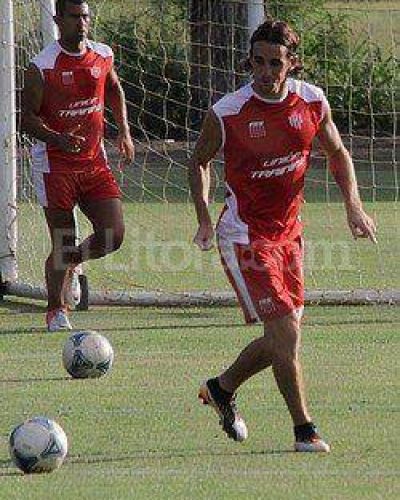 "S�lo me dedico a entrenar, de mi posible pase a�n no s� nada"