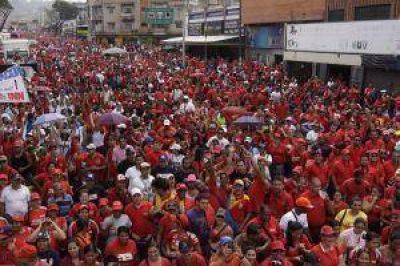 Miles de chavistas marcharon en la "toma de Caracas"