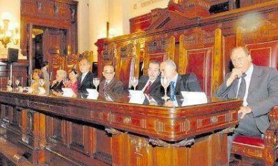 Retrasa el Gobierno la designaci�n de 48 jueces.