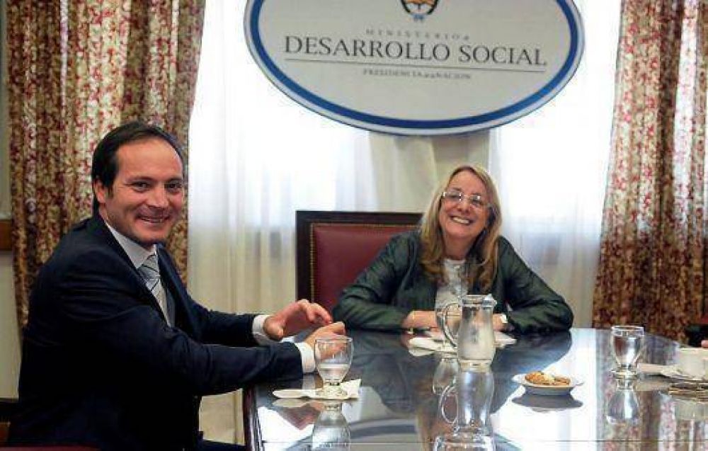 Esp�nola va al encuentro de Alicia K esperando m�s fondos