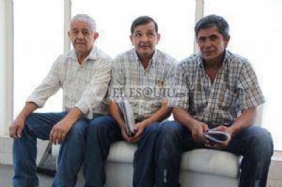 Exempleados del Banco de Catamarca reclaman por el retiro voluntario