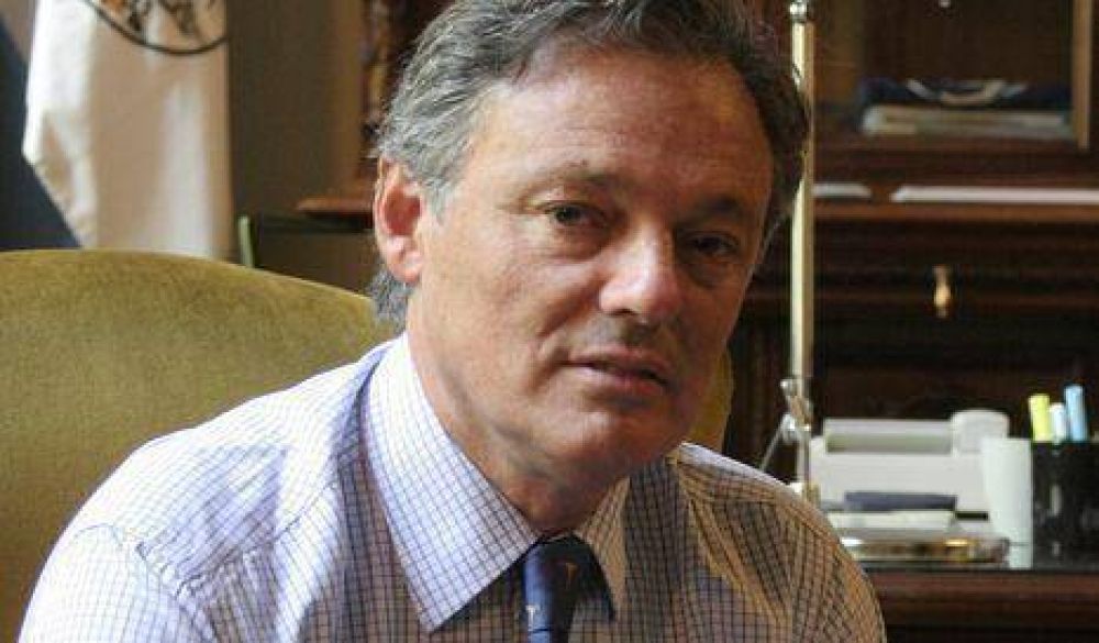 Cabrera defendi� los equipos de trabajo de Macri