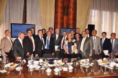 Ayuda directa de la Naci�n a los municipios