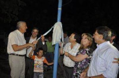 Albard�n: Con m�s iluminaci�n y seguridad celebr� sus 147 a�os