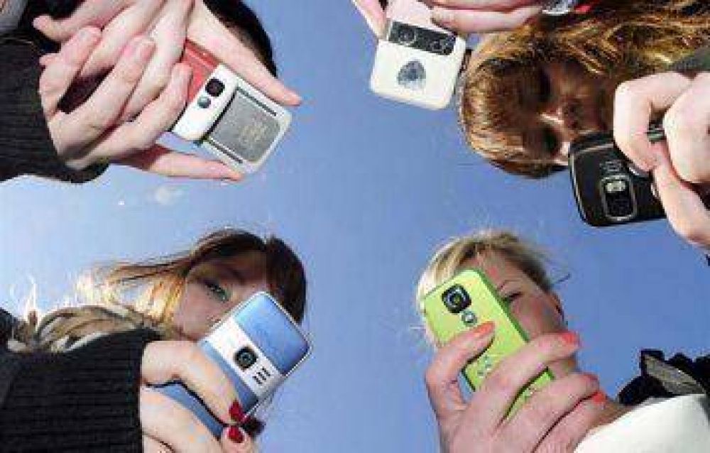 Ratifican que es ilegal cobrar plus para recargar cr�dito a celulares