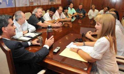El gobierno y docentes, hoy mano a mano por los salarios