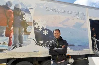 Llego a Caleta el m�vil que promociona la Fiesta del Calafate