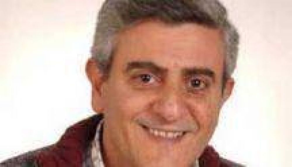 Marcelo Astun: "Quer�a hacer llegar la tristeza y la molestia que siento por el da�o a los carteles"