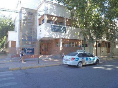 No cede la conmoci�n en Rivadavia por la violaci�n de una joven en un asalto y la Polic�a a�n no tiene pistas