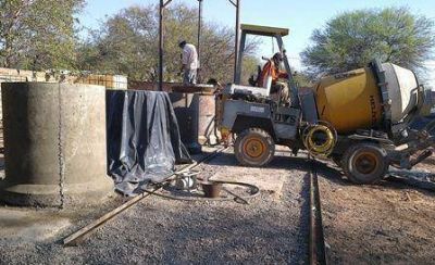 Vialidad Provincial construye ca�os de hormig�n para alcantarillas