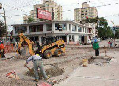 Pese a la �poca estival, contin�an los trabajos de pavimentaci�n