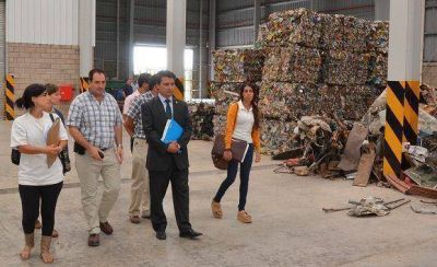 San Mart�n supervisa el tratamiento para los residuos en la CEAMSE