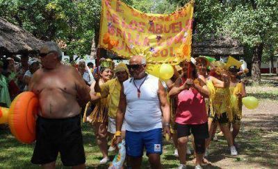 Los abuelos sanmiguelinos disfrutaron el cierre de la colonia