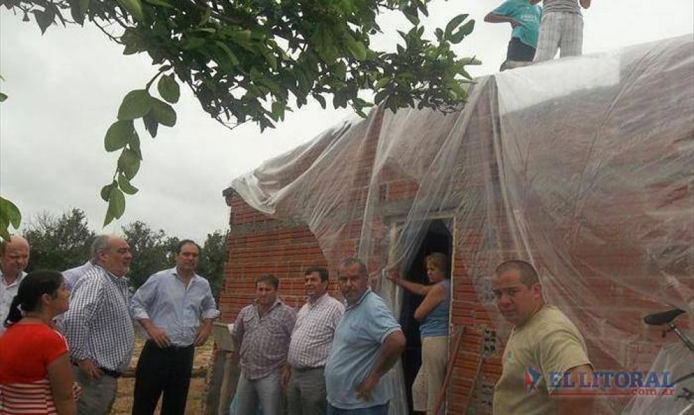 Colombi lider� asistencia a localidades afectadas por lluvias, vientos y granizo
