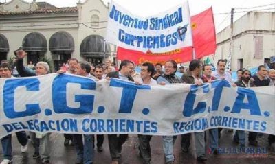 Las centrales obreras reclamar�n suba salarial del 25% a negociar en paritarias