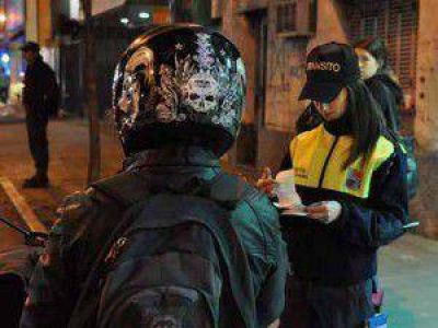 Controlan el tr�nsito en las calles de Lomas y Temperley