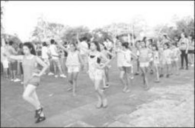 Puerto Iguaz�: siguen practicando las comparsas para el �Carnaval de la Alegr�a�