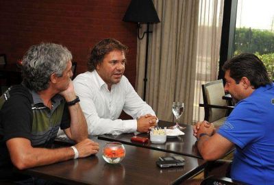 P�rez, Angelici y el secretario de Deportes Alejandro Rodr�guez de reuni�n en Mar del Plata