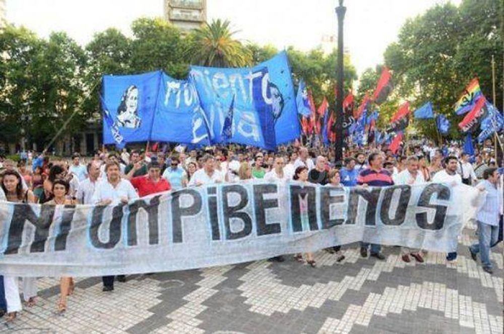 Una multitud pidi� justicia por los militantes baleados en el sur provincial